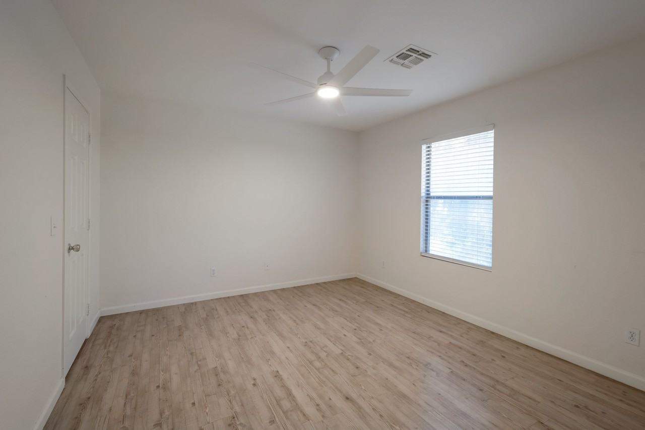 10646 E Bogart Ave - Photo 4 of 15
