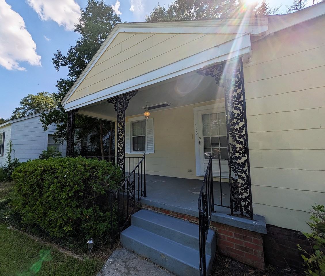 416 N 19th Ave - Photo 2 of 27