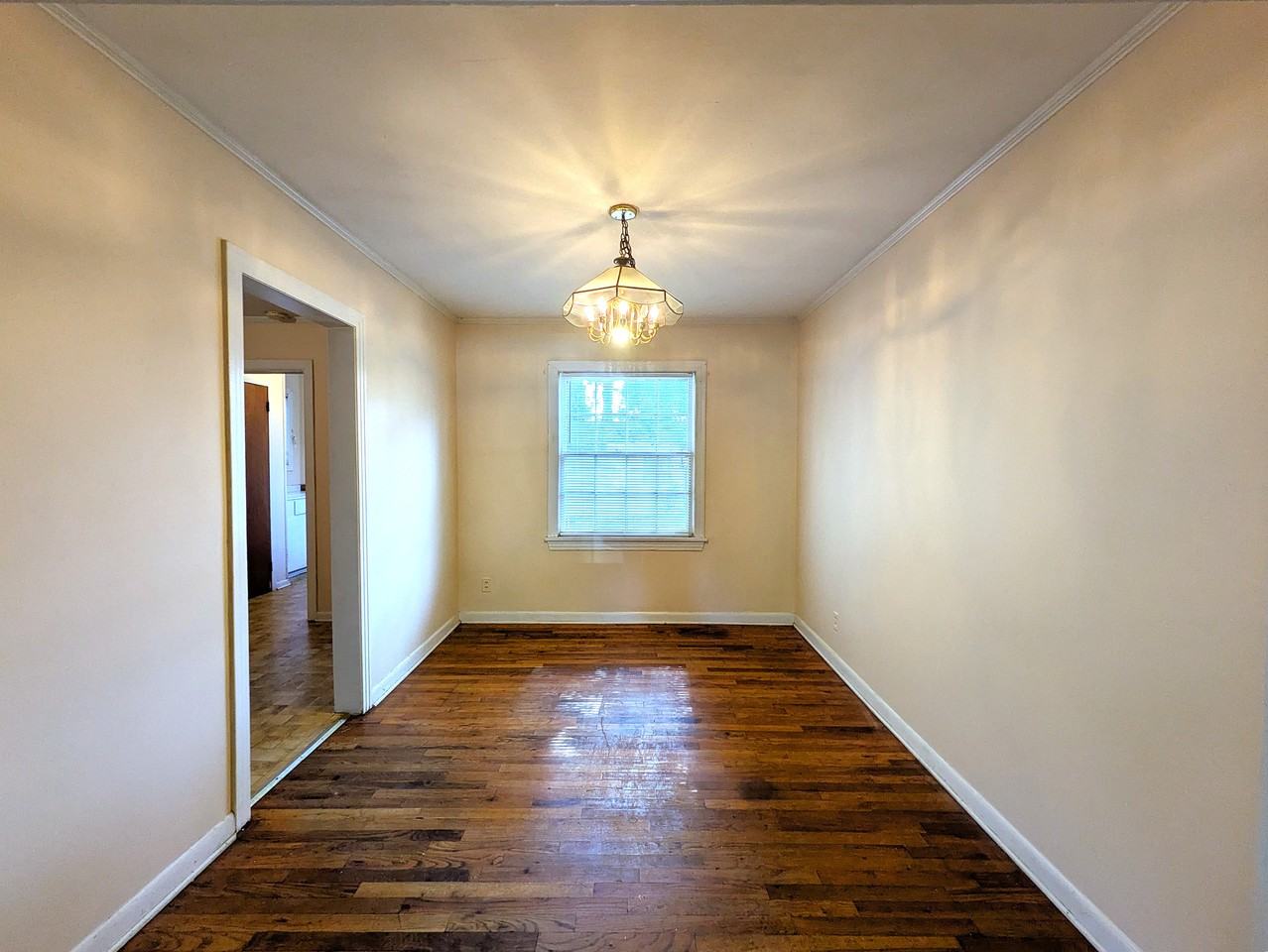 416 N 19th Ave - Photo 3 of 14