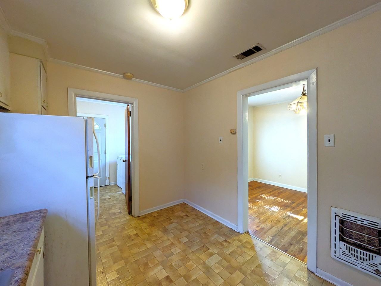 416 N 19th Ave - Photo 4 of 14