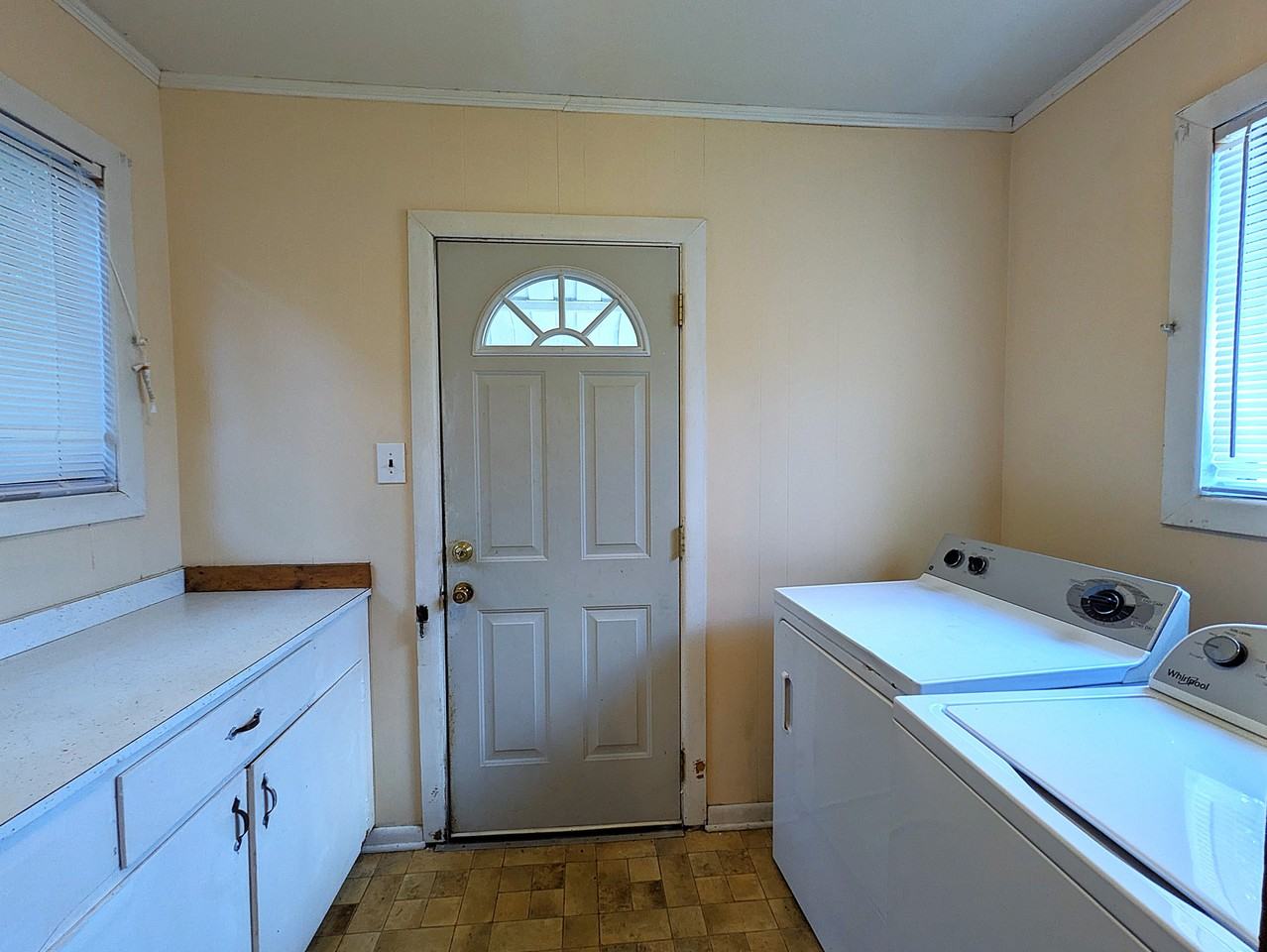 416 N 19th Ave - Photo 5 of 14