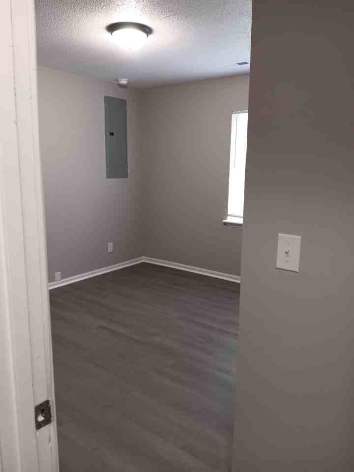 801 Mcvey Rd - Photo 3 of 14