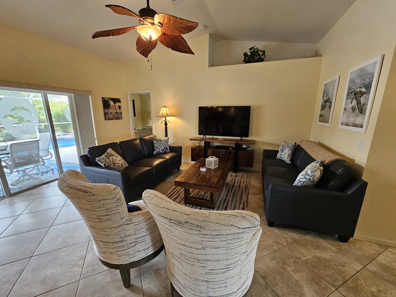 246 Albatross Rd - Photo 5 of 41