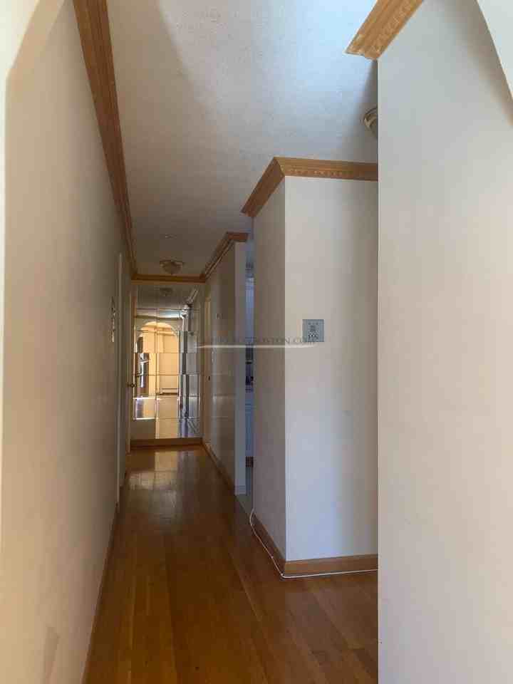 1030 Bennington St #5E - Photo 5 of 8