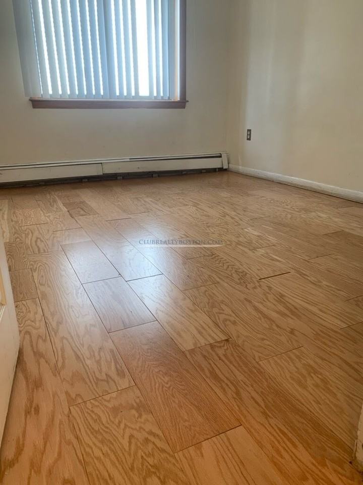 1030 Bennington St #5E - Photo 7 of 8