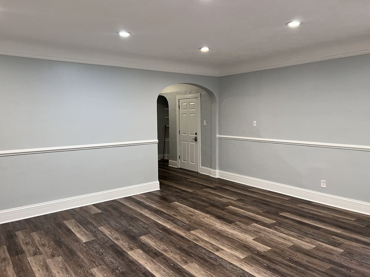 8130 8130 32 S Drexel Ave #1S - Photo 3 of 14