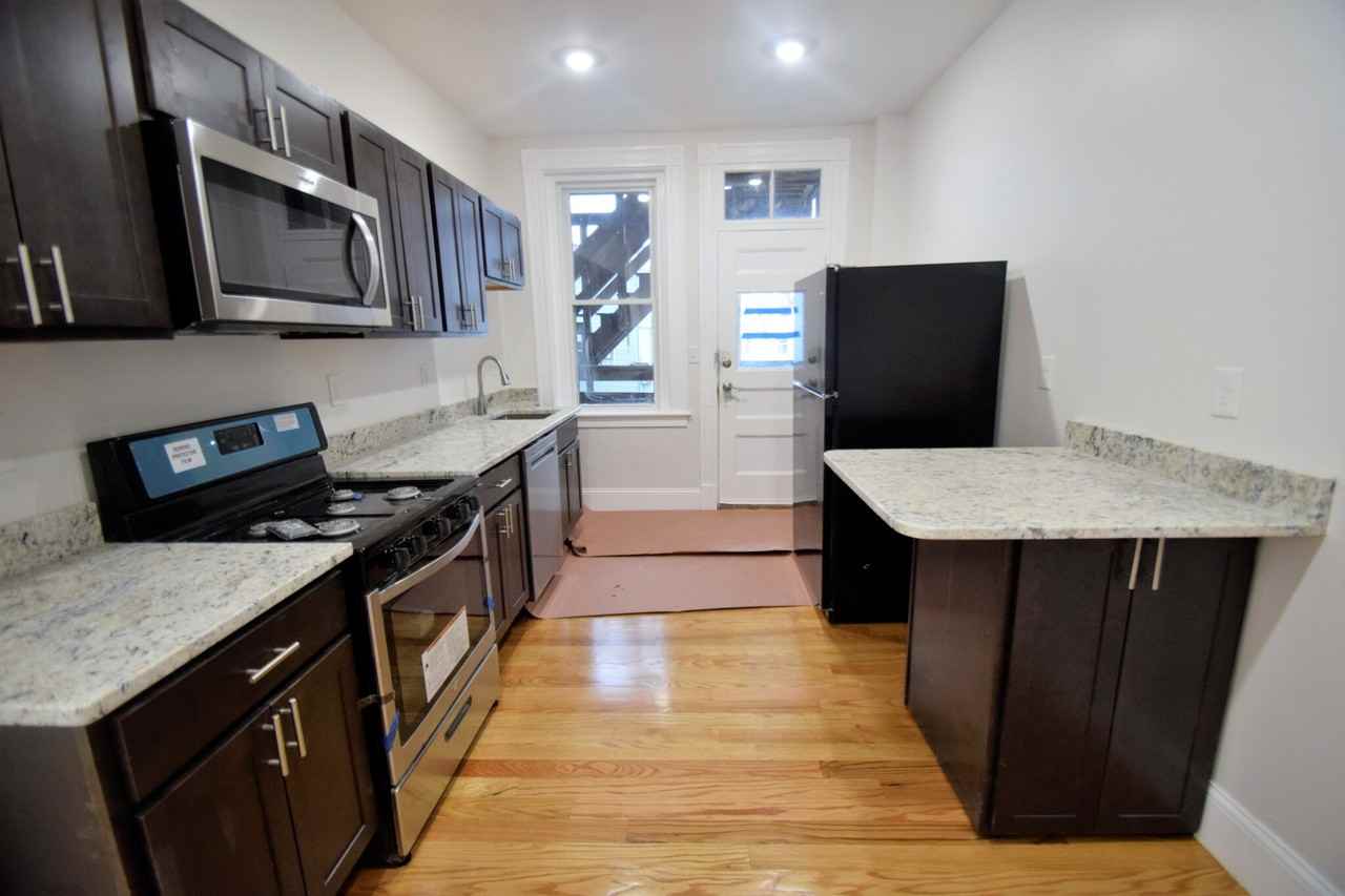 31 Harvard St #2 - Photo 2 of 19