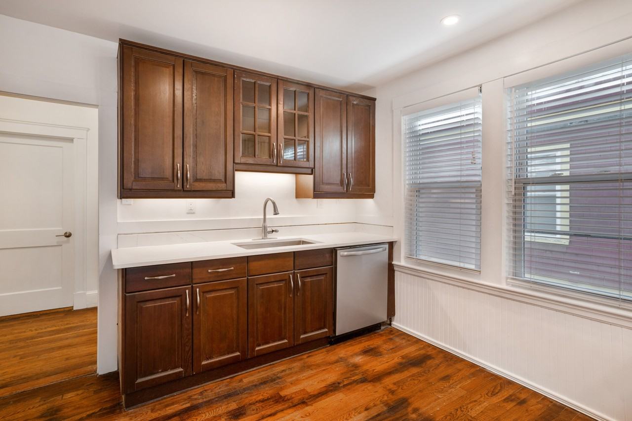 156A South St #2R - Photo 3 of 14