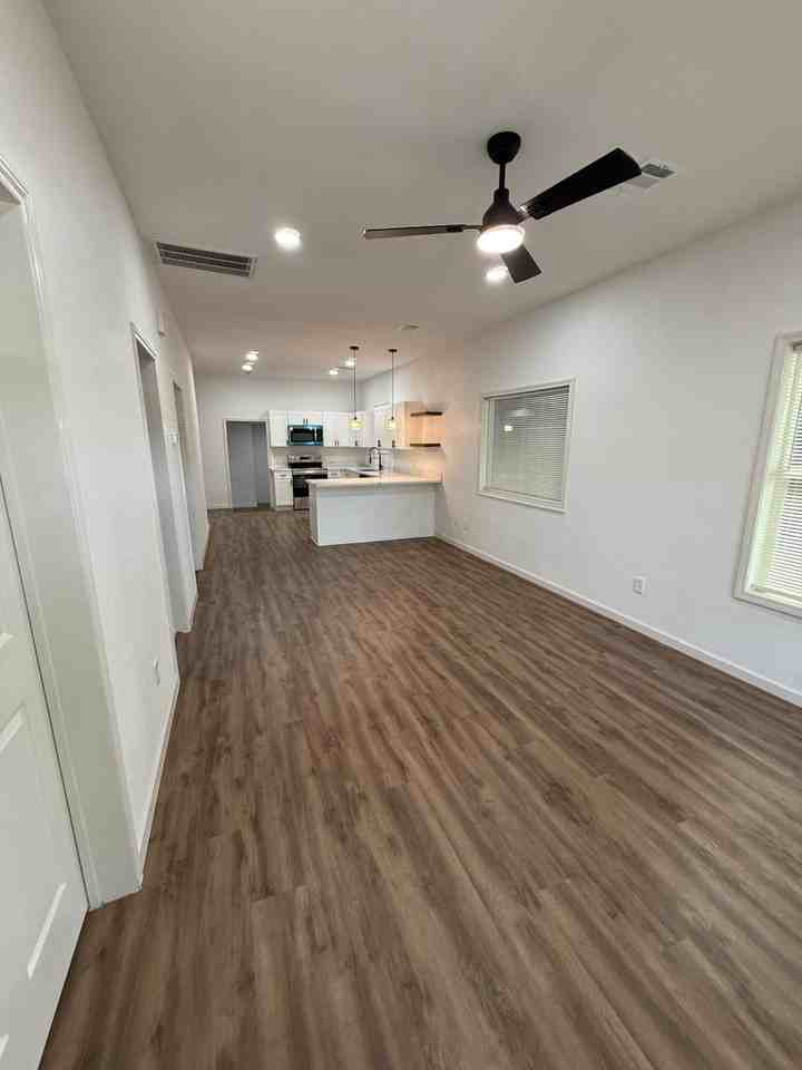 3905 Fox St #NA - Photo 3 of 20