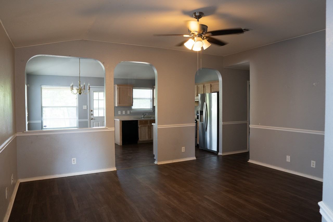 10610 Tiger Way #NA - Photo 5 of 27