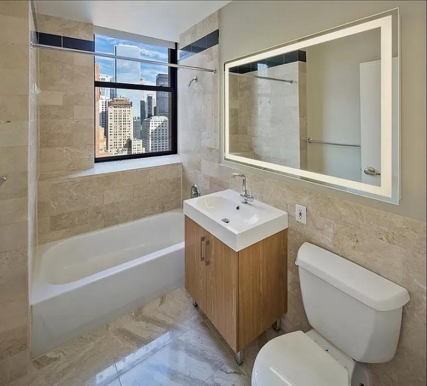 West St #3402 - Photo 2 of 5