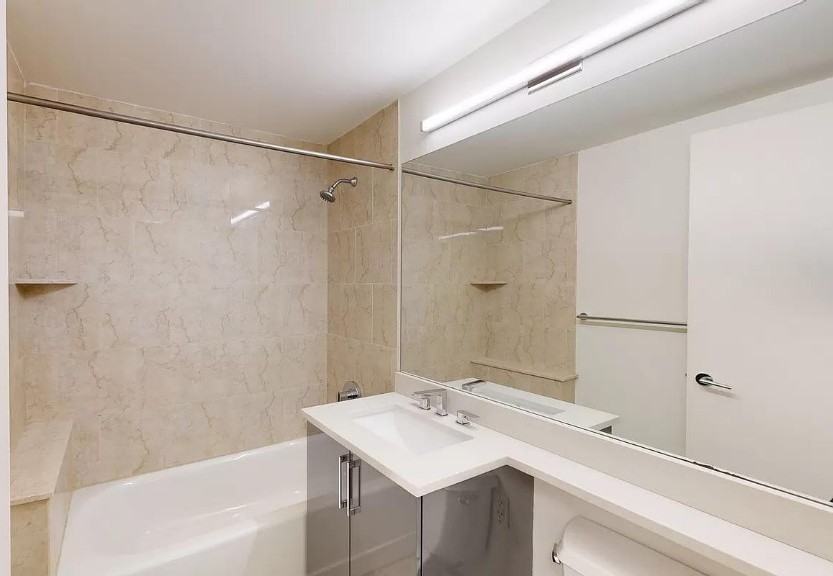 Hanover Sq #23M - Photo 4 of 9