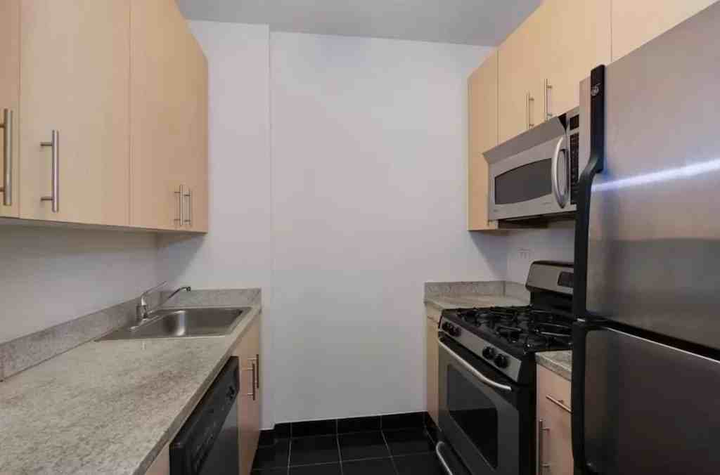 Washington St #2K - Photo 2 of 9