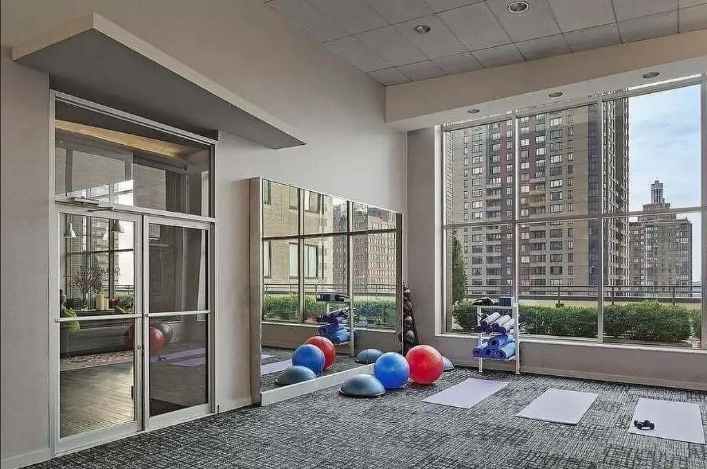 Washington St #5C - Photo 4 of 6