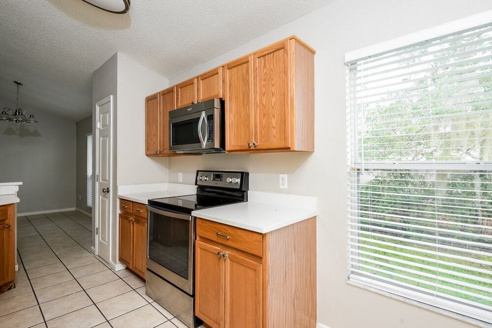 2845 Oak Shore Rd - Photo 6 of 16