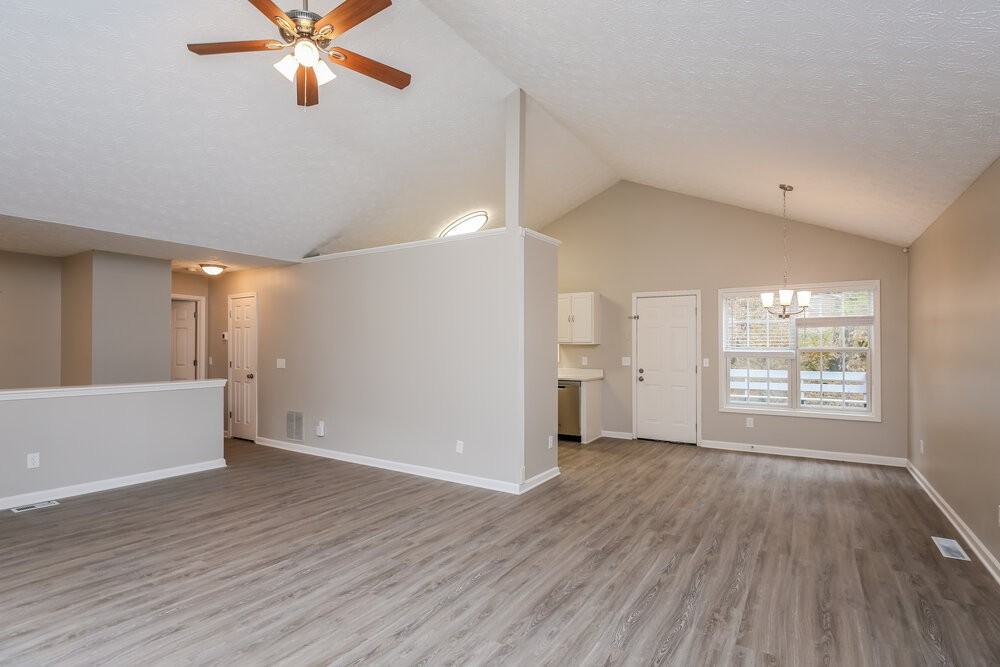 5539 Princeton Oaks Ln - Photo 6 of 18