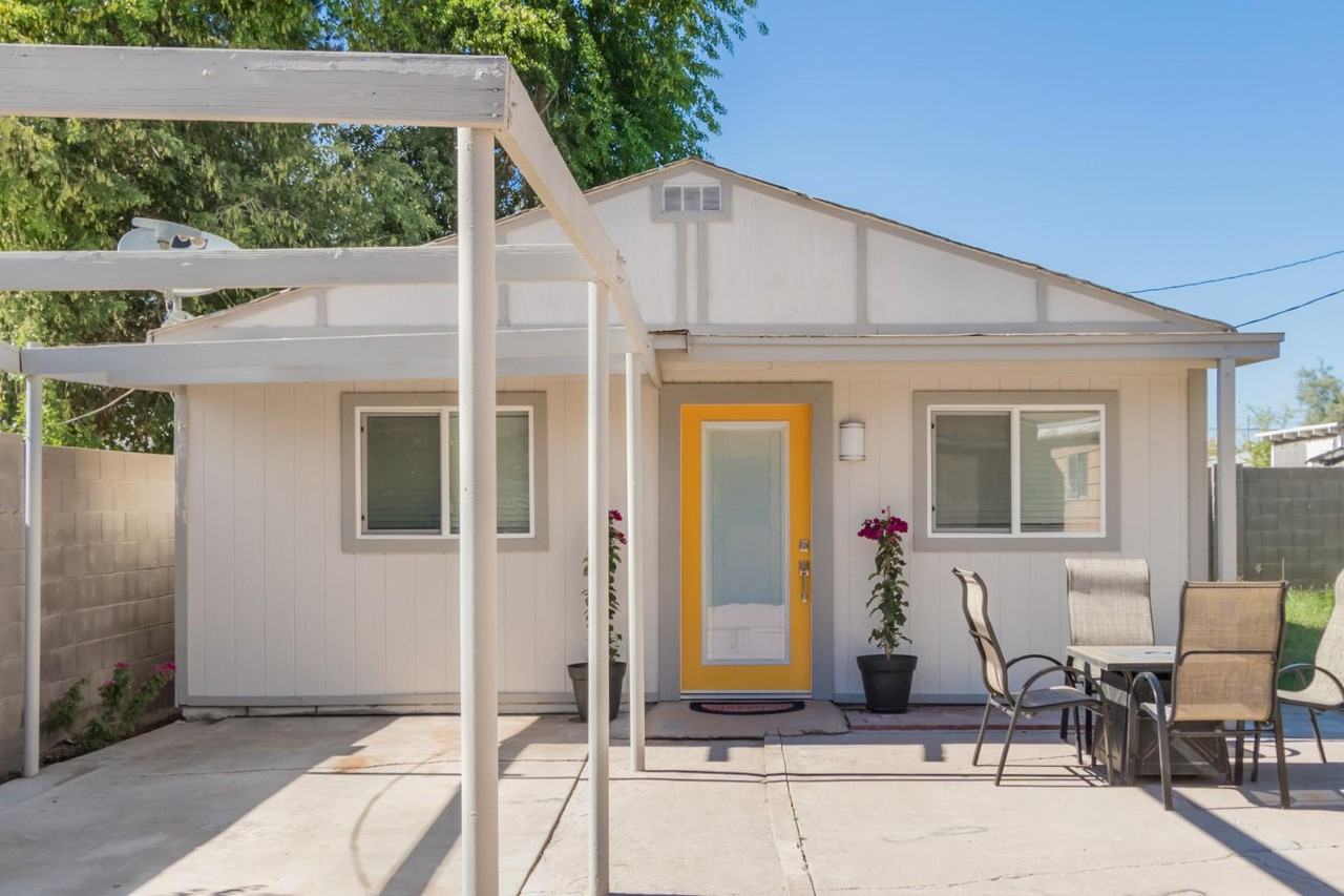 2524 E Willetta St Unit 4 - Photo 2 of 20