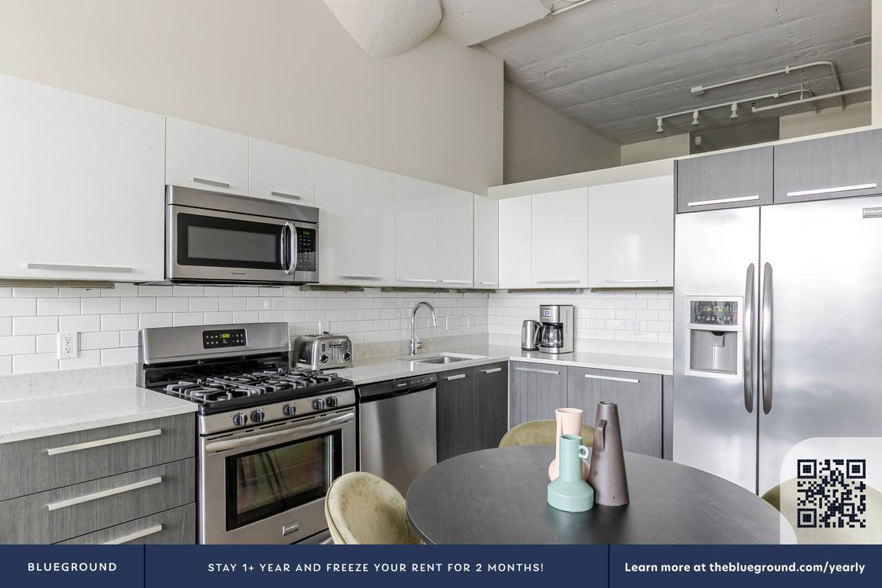 1313 W Randolph St #1262 - Photo 7 of 23