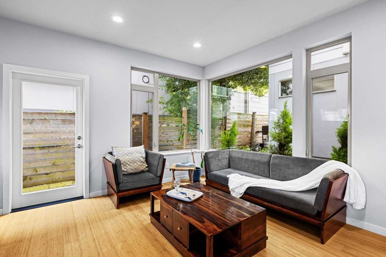 4036 Linden Ave N #1036060P - Photo 6 of 46