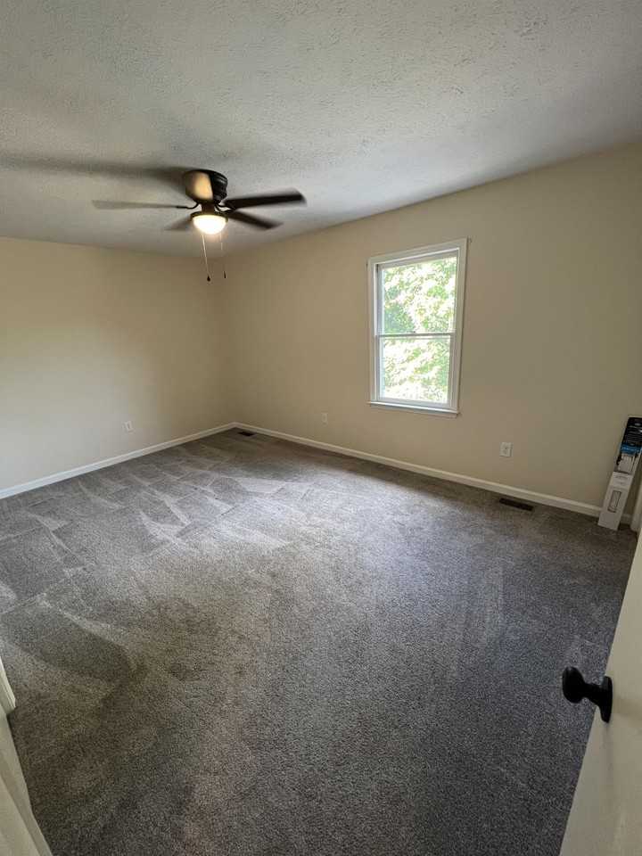 113 Southvail Dr - Photo 2 of 6