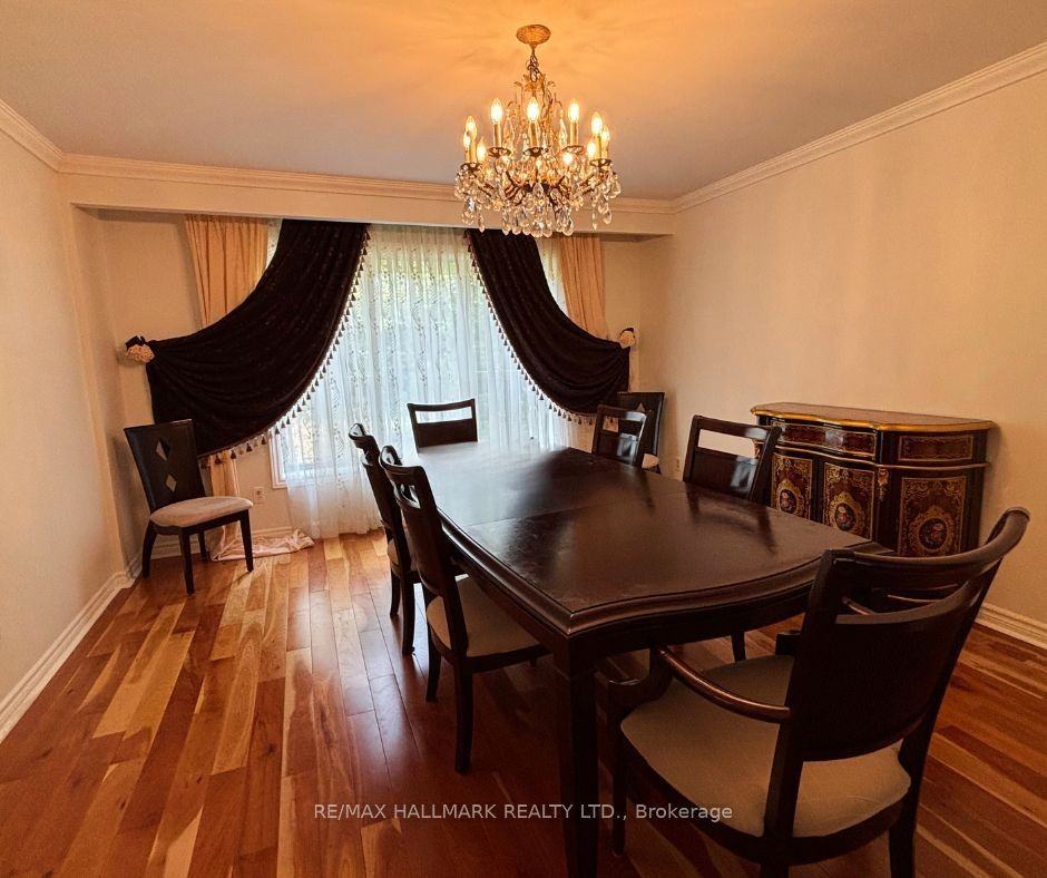 82 Windermere Crescent - Photo 6 of 20