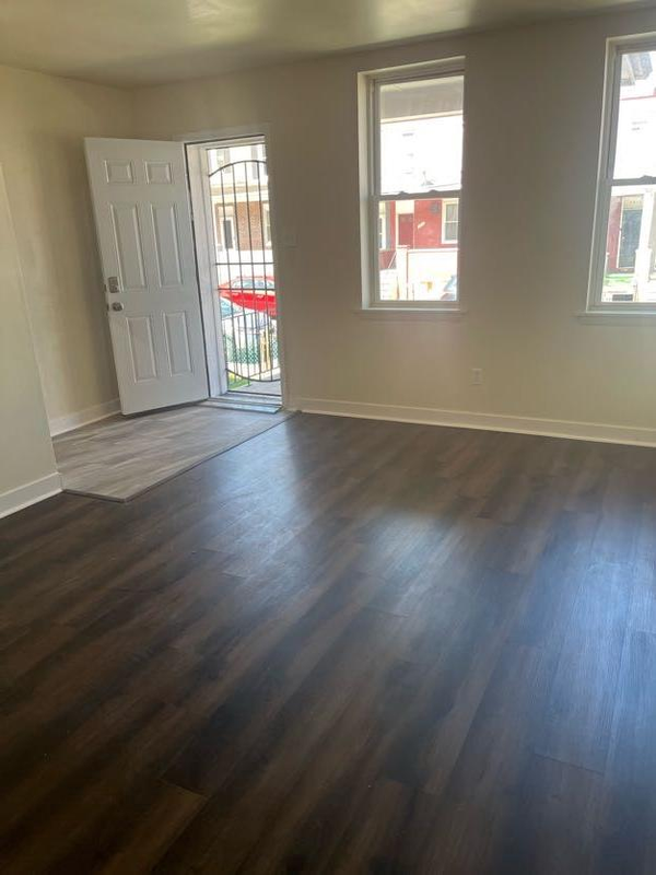 2645 Lauretta Ave - Photo 2 of 7