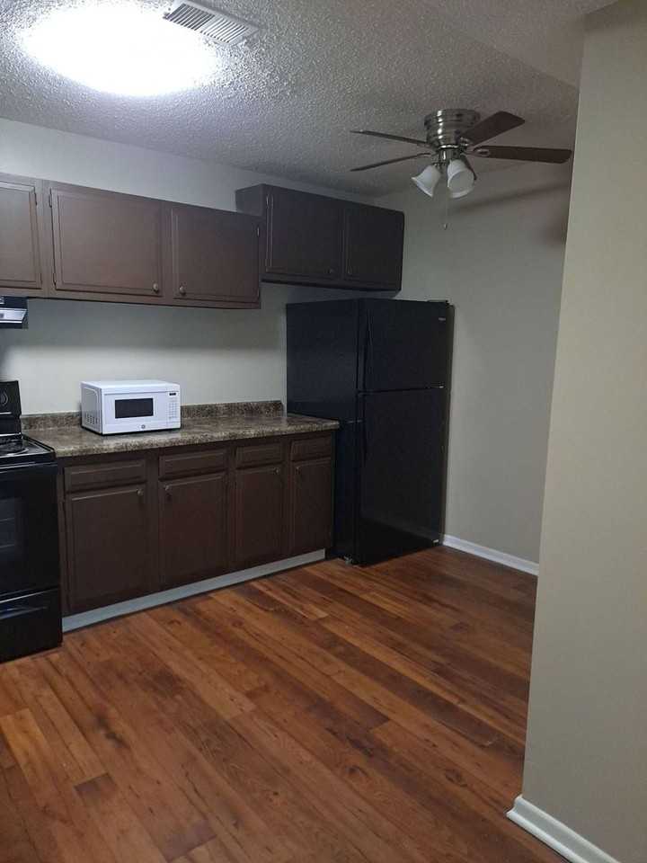 Quail Creek Apts. - Photo 2 of 8