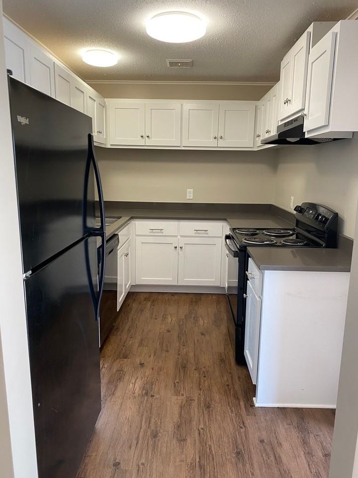 Quail Creek Apts. - Photo 2 of 31