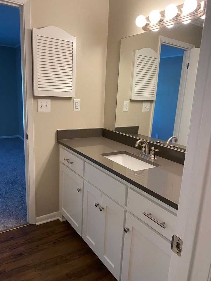 Quail Creek Apts. - Photo 7 of 31