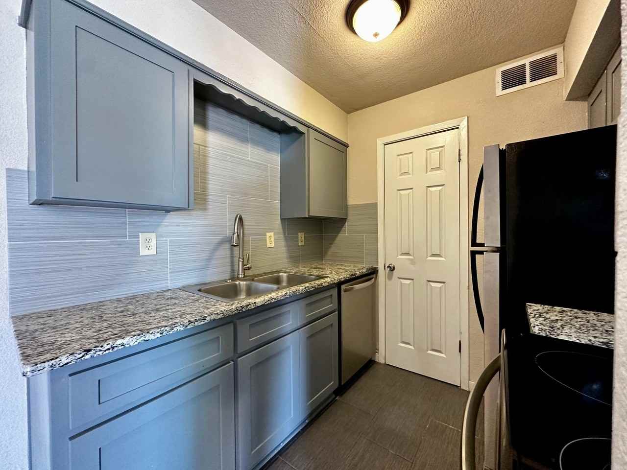Economical 1 Bd / 1 Ba at Spring Tree Near Baylor! - Photo 5 of 21