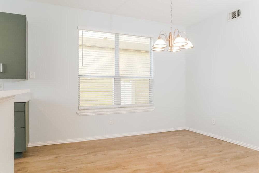 9867 Walnut Hill Dr - Photo 7 of 17