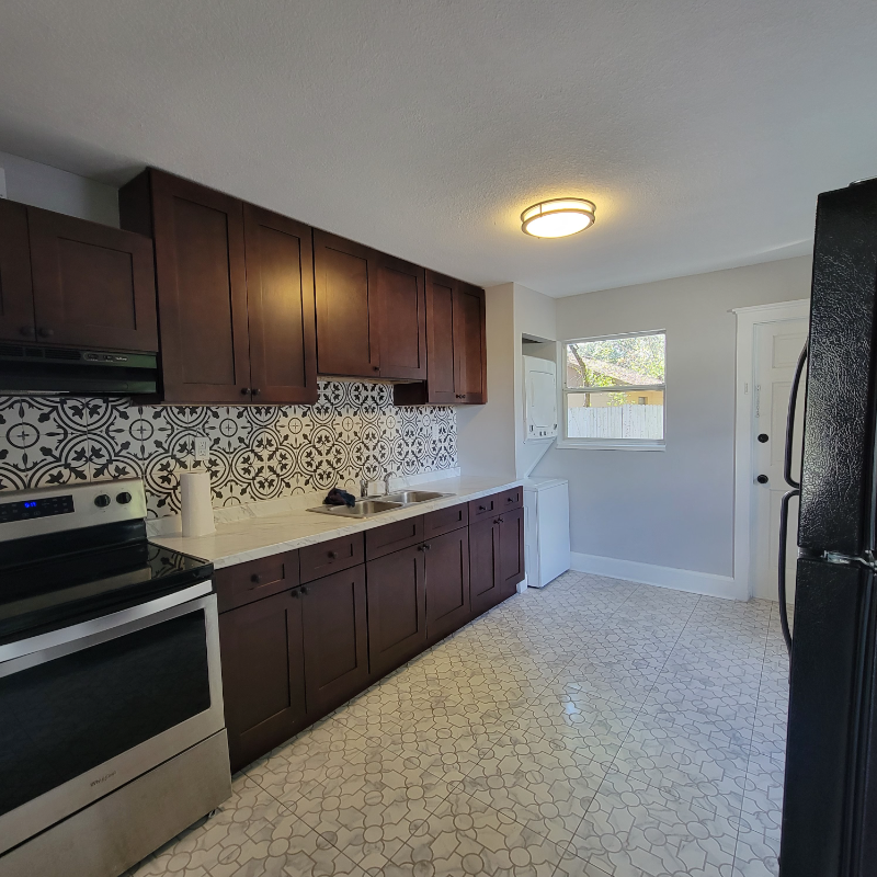 16 S Primrose Dr #2 - Photo 2 of 8