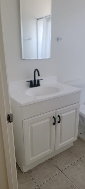 8010 Owensmouth Ave #10 - Photo 6 of 11