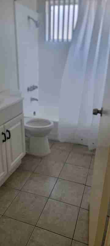 8010 Owensmouth Ave #10 - Photo 7 of 11