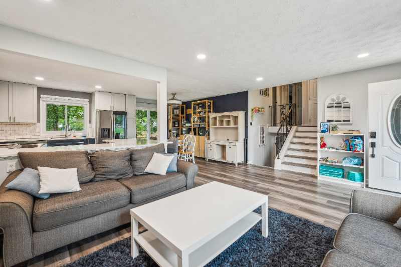 6619 Red Fox Rd - Photo 3 of 16