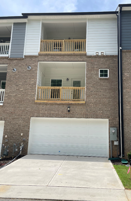 1103 Breadsell Ln - Photo 2 of 19