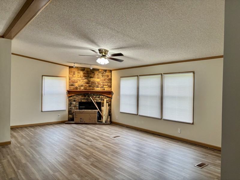 4304 Canal Rd - Photo 2 of 11