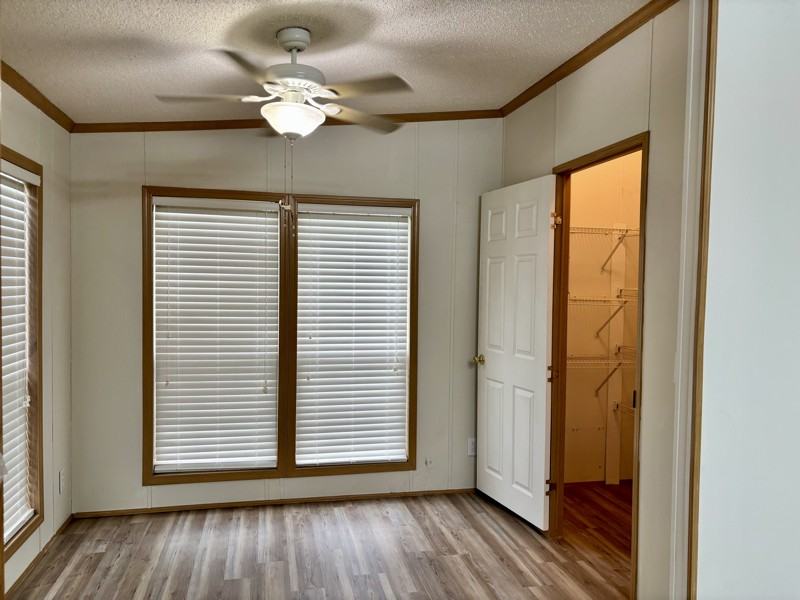 4304 Canal Rd - Photo 3 of 11