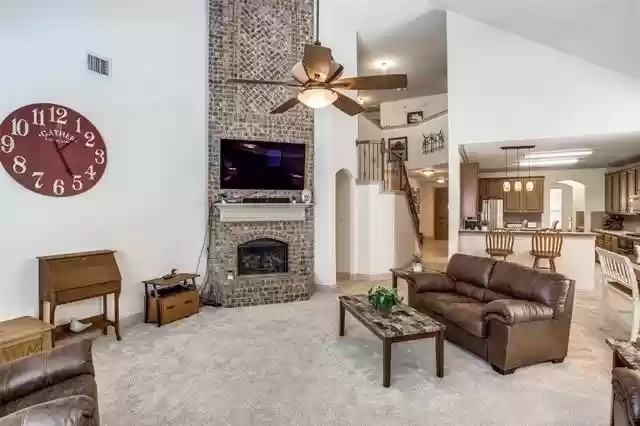 4401 Cannock Dr - Photo 2 of 17