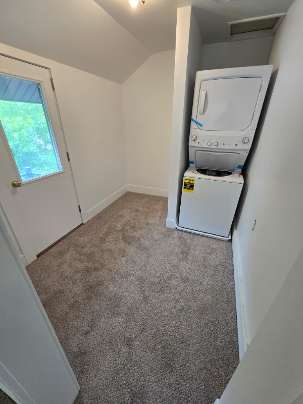 540 Dunkirk Ave #2 - Photo 6 of 8