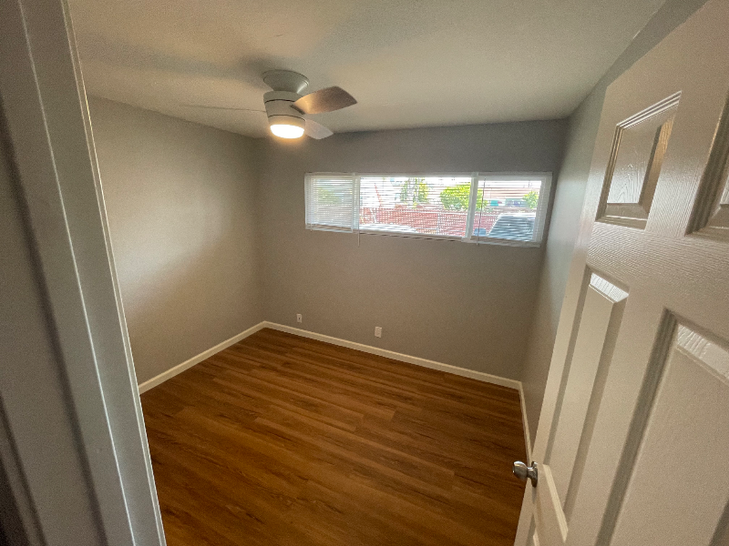 1131 Elgin St - Photo 3 of 6