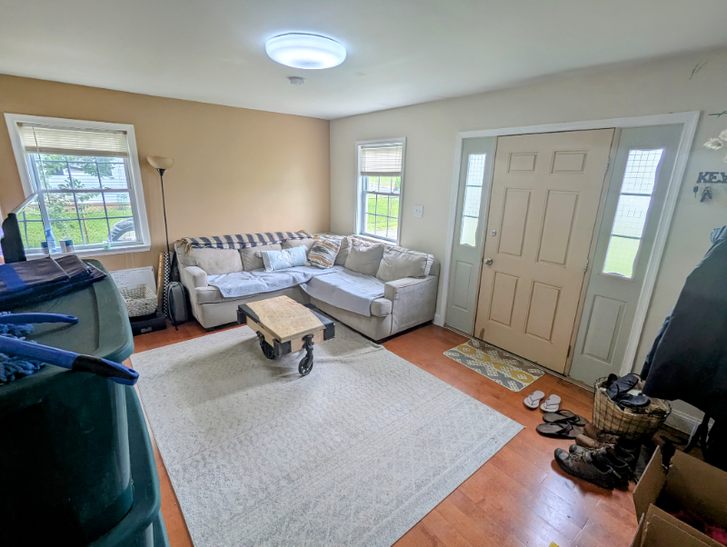 144 Cabbel Dr - Photo 2 of 11