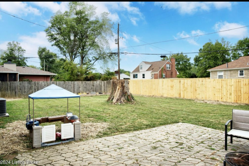 2712 Sharon Way - Photo 3 of 16