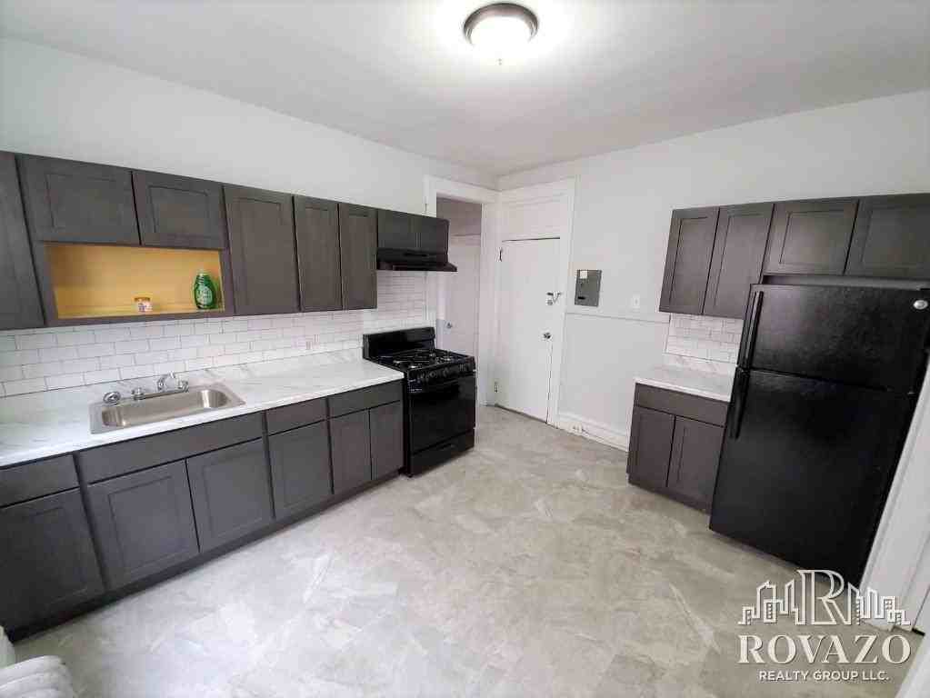 81 Montgomery Avenue #2 - Photo 2 of 8