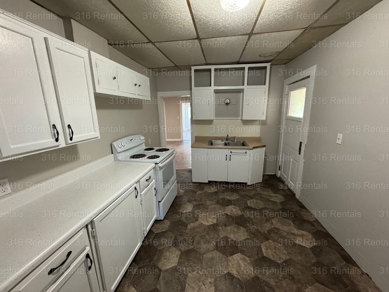 111 W Galle St - Photo 3 of 10