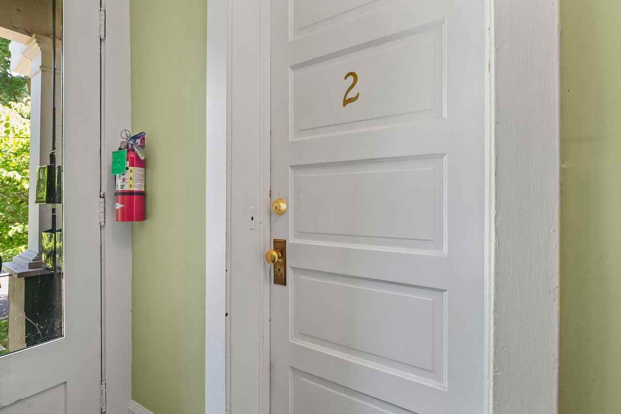 2634 Se Yamhill St - Photo 3 of 19