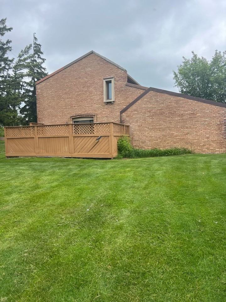 2906 2906 Moon lake West Bloomfield MI 48323 - Photo 3 of 3