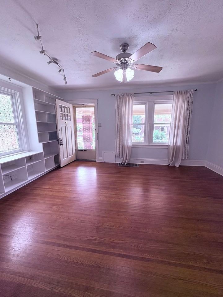 821 Maryland Ave - Photo 2 of 25