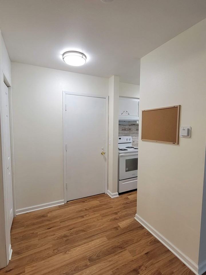 Division Apartments - Photo 6 of 15
