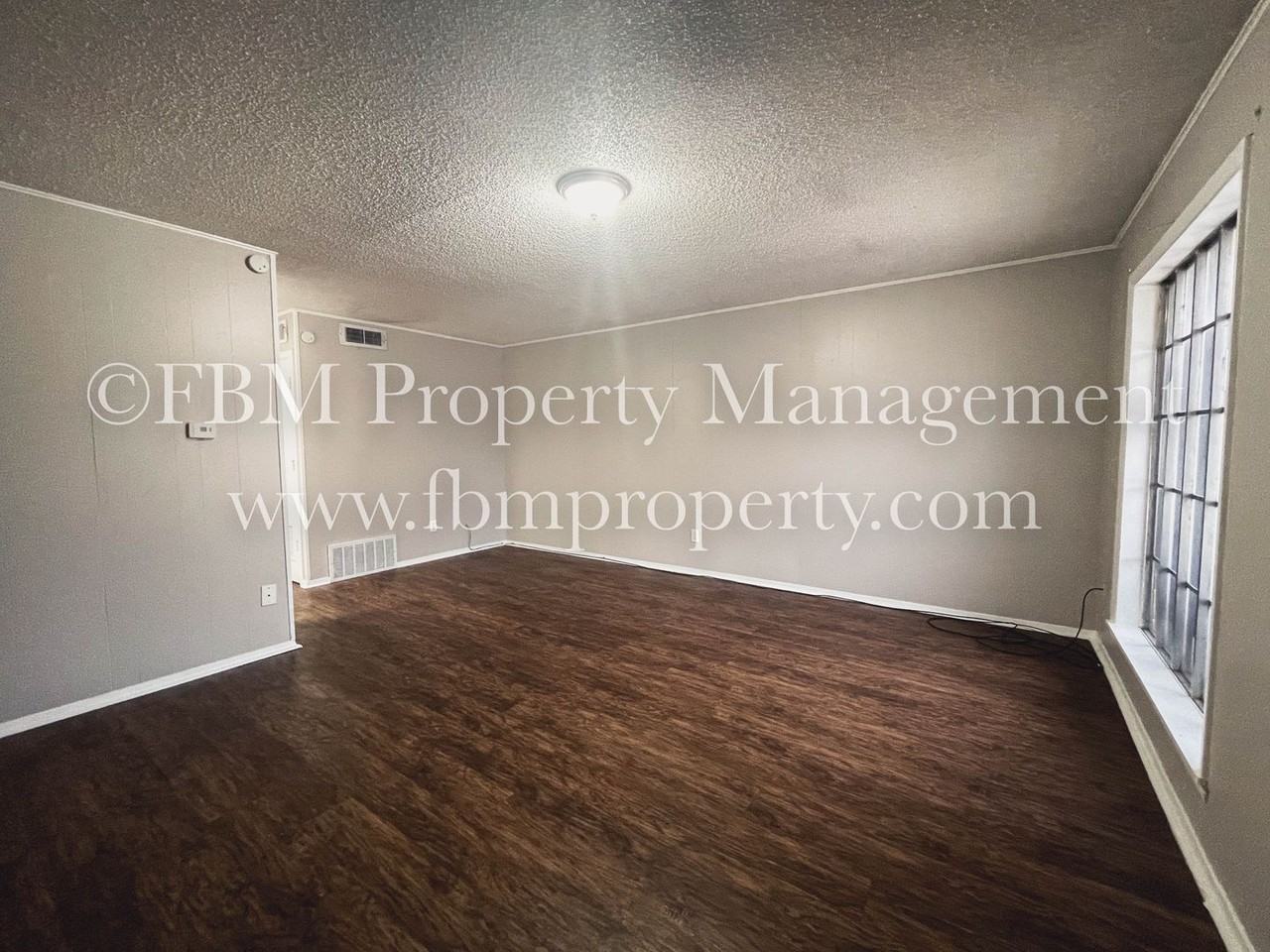 2107 Bowie Dr #I - Photo 2 of 9